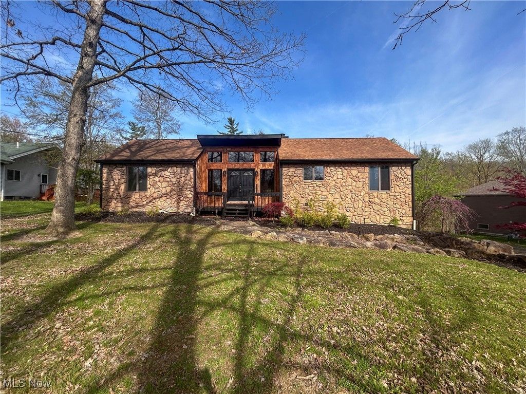 Photo of 3013 Whispering Pines Drive, Canfield, OH 44406 (MLS # 5181723)