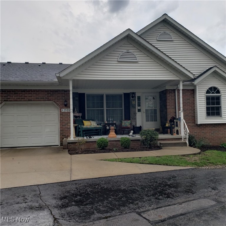 12521 Gwen Whisler Drive, Uniontown, Ohio image 1