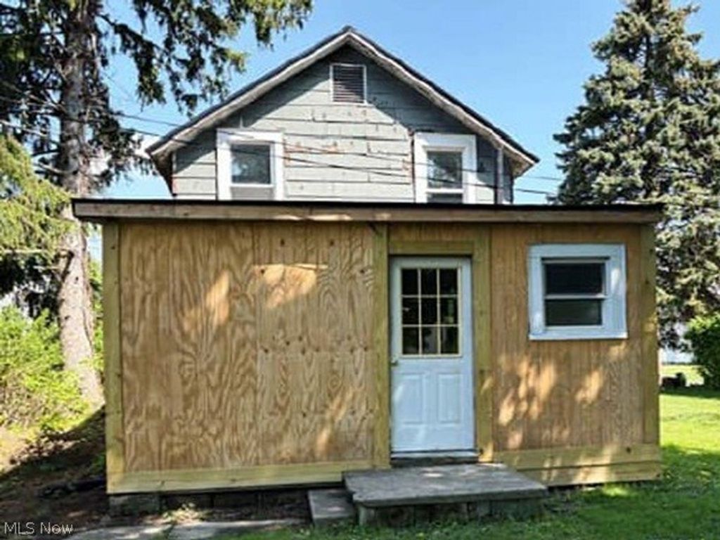 Photo of 58 Auburn Avenue, Shelby, OH 44875 (MLS # 5206160)