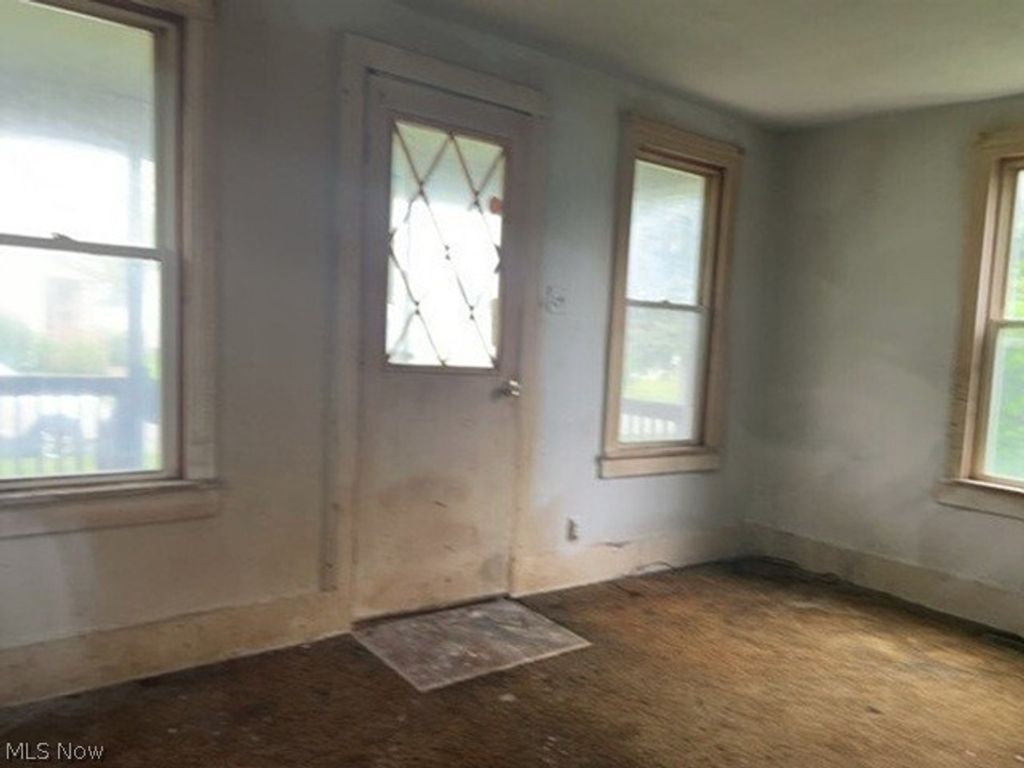Photo of 58 Auburn Avenue, Shelby, OH 44875 (MLS # 5206160)