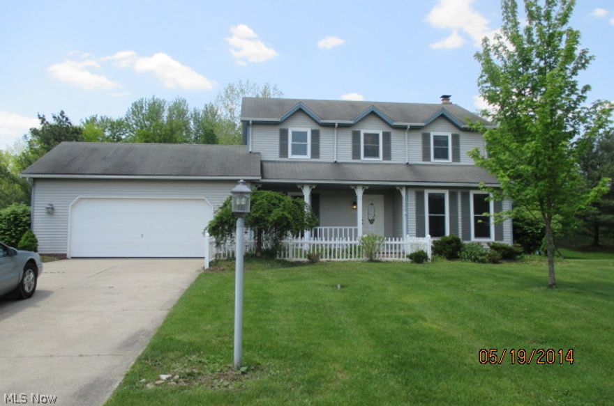 Gorgeous colonial style home in the Towbridge subdivision. Over 1,900 sq ft home sits on almost have an acre lot. Attached 2 car garage. Open front porch. 1st floor half bath and laundry room. Spacious kitchen with eat in area. Formal living and dining rooms. Family room complete with brick, wood-burning fireplace. 3 spacious bedrooms upstairs. Just waiting on your personal touches. Must see!
