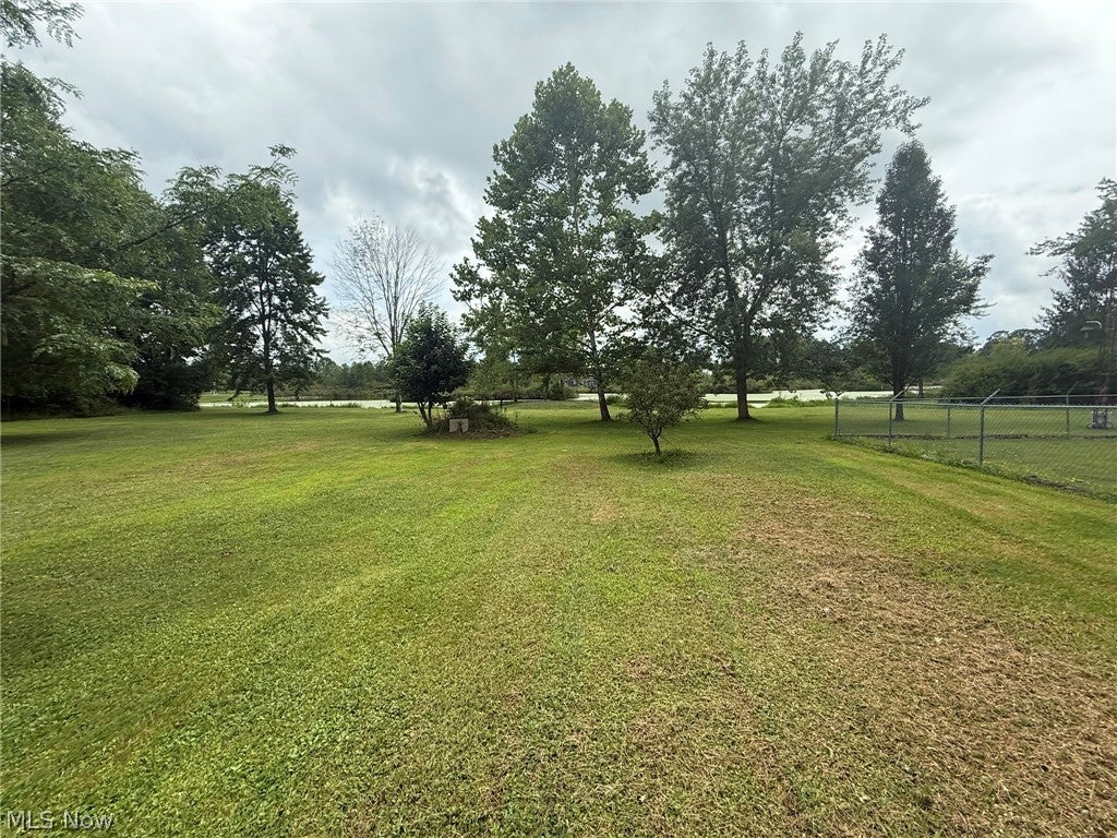 4465 N Lake Road