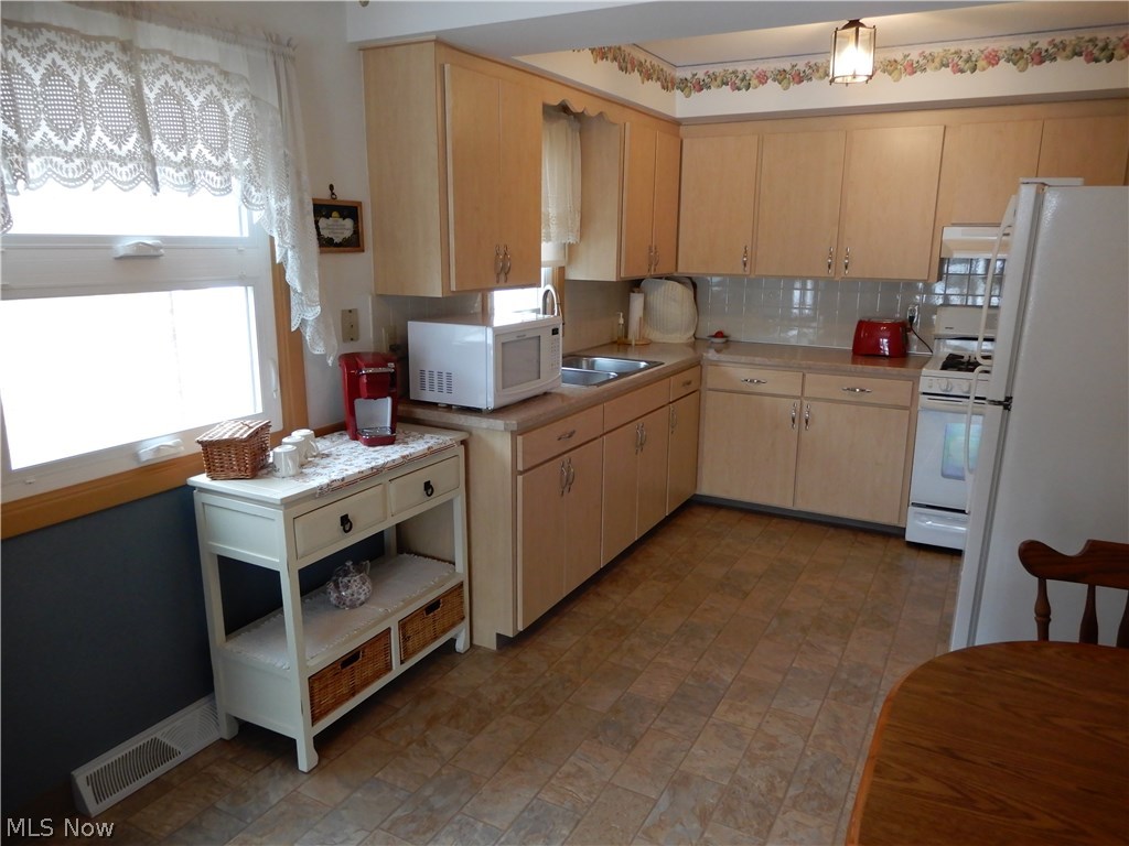 B & C J Pearses 04 - Residential