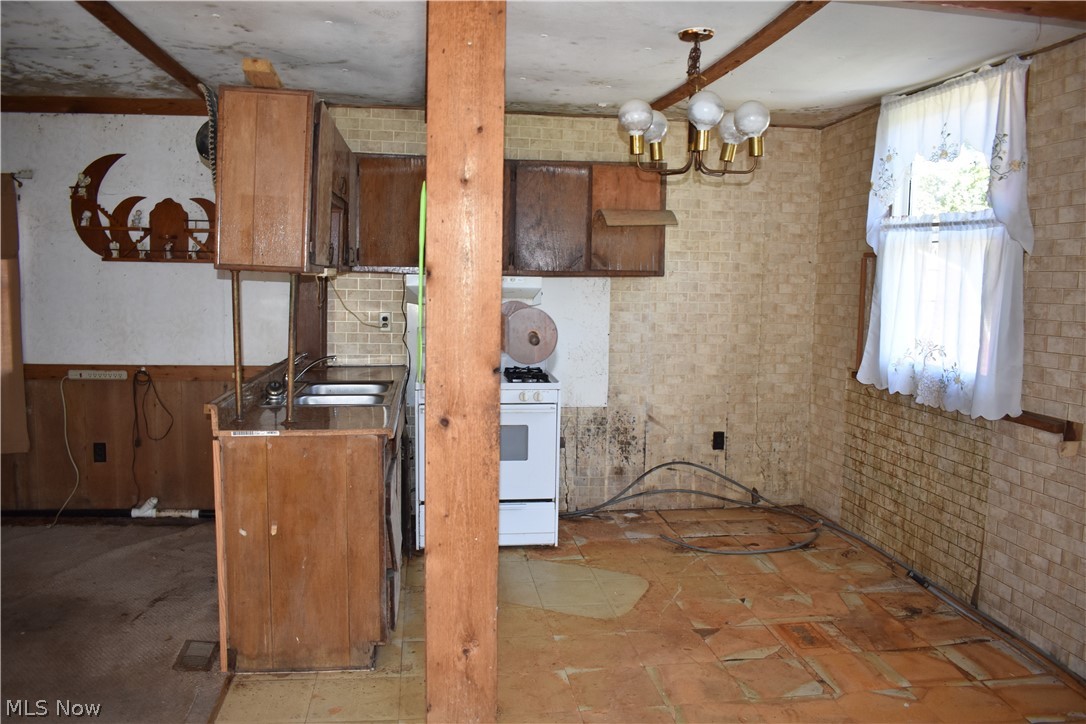 Hugo F Bouse Jr - Residential