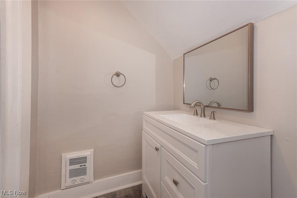 Gilbert Hogans Add 03 - Residential Lease