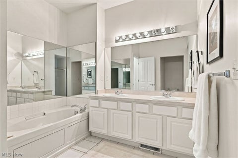 Tiny photo for 210 Rosebury Court, Mayfield Heights, OH 44124 (MLS # 5255356)