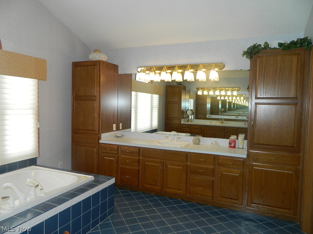 Auburn Ridge - Residential