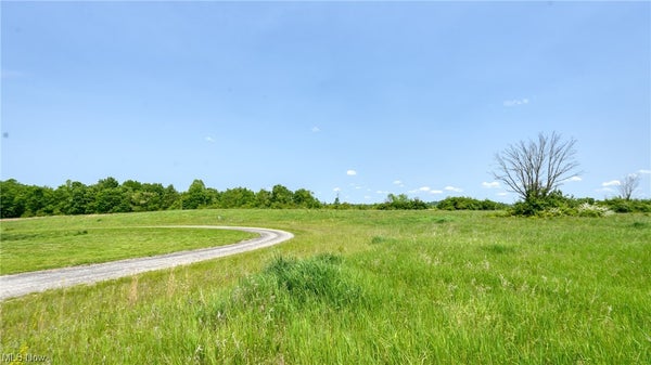 63570 WINTERGREEN RD, LORE CITY, OH 43755 - Image f21f38c7bc785c1a2dcf1ea703ffadb9/2616694816