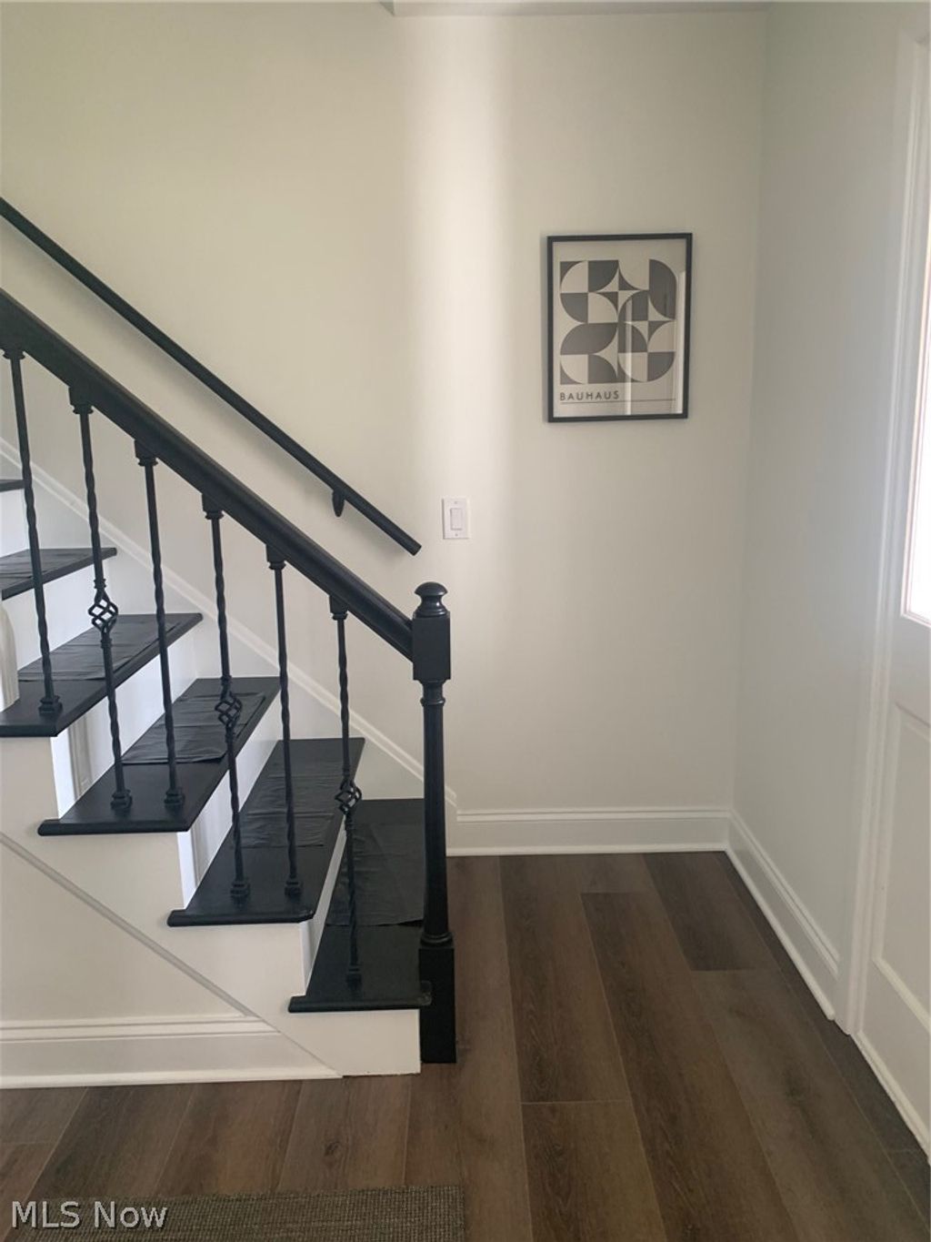 Photo of 189 Parsons Drive, Avon Lake, OH 44012 (MLS # 5193115)