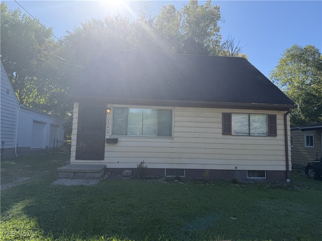 Welcome to this cozy and freshly updated 4 Bedroom home located in a quiet Akron neighborhood!  This property offers plenty of comfort and convenience with central air, a FULL unfinished basement for storage and lots of new updates throughout including modern finishes and fresh paint!  
Enjoy a bright, inviting living space, a functional kitchen with ample cabinet space, and 4 nice size bedrooms perfect for family, guests, or a home office.  Outside is a spacious yard for outdoor enjoyment and off-street parking for added ease!
Dont miss this one!