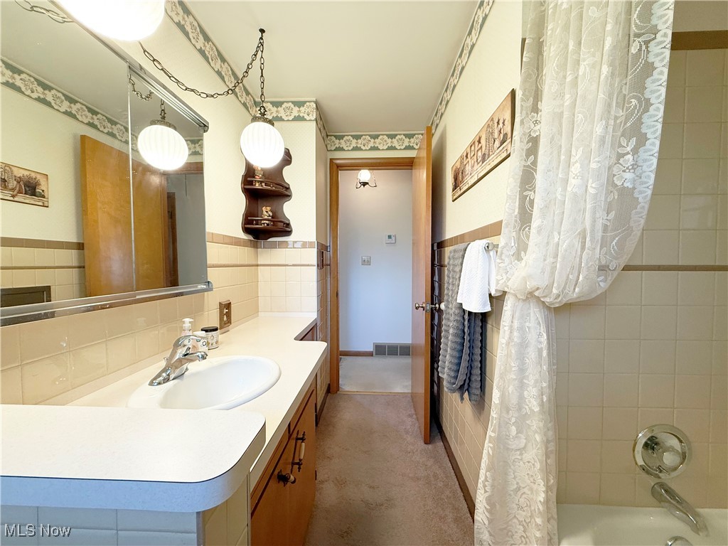2907 Brookview Drive, Lorain, Ohio image 22