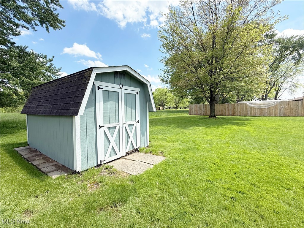 2907 Brookview Drive, Lorain, Ohio image 11