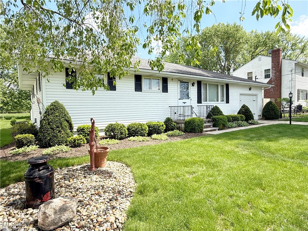 2907 Brookview Drive, Lorain, Ohio image 2