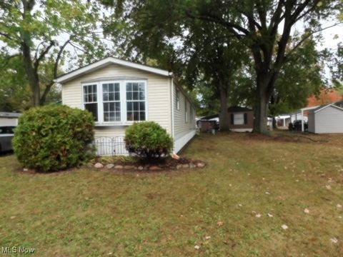 30 Flagler Drive, Olmsted Twp, OH 44138 - #: 5163129