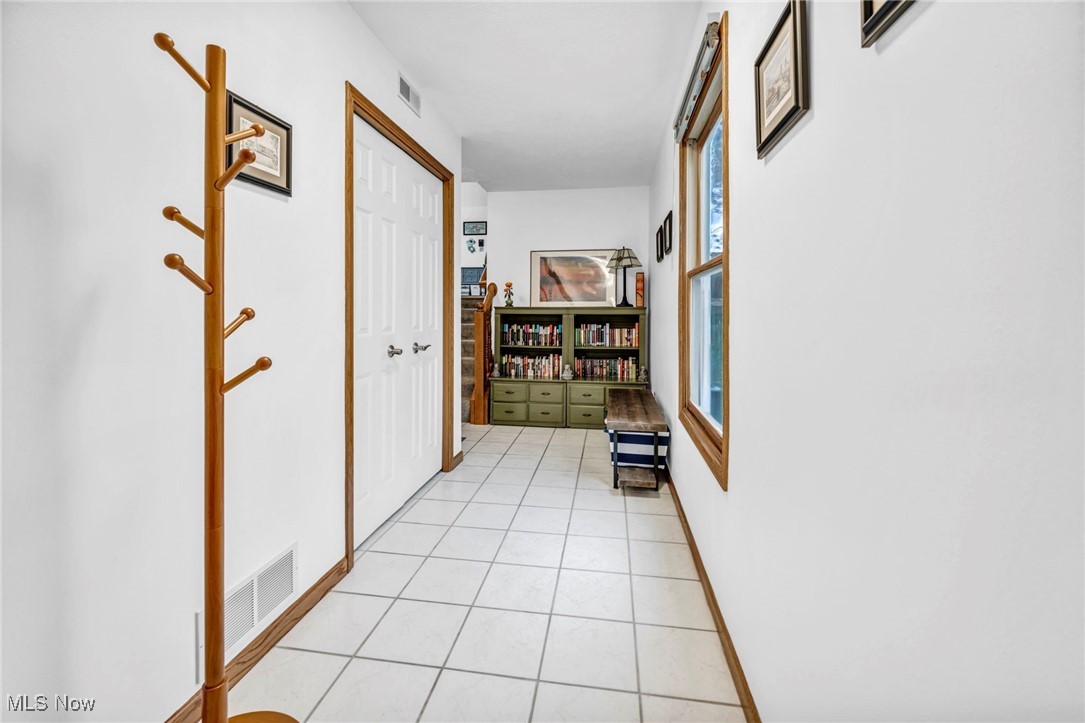 9046 Arden Drive, Mentor, Ohio image 4