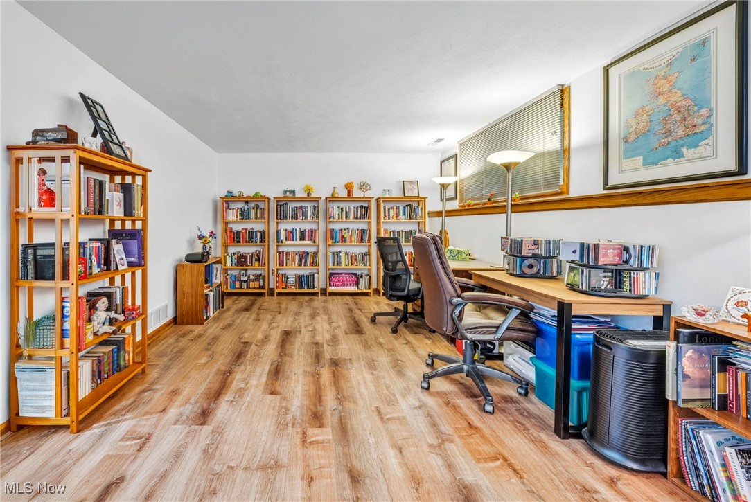 9046 Arden Drive, Mentor, Ohio image 21