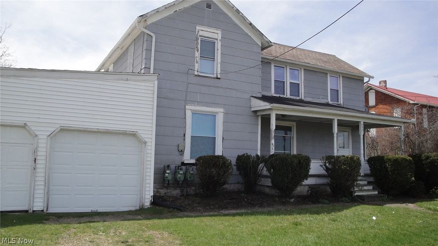 This is very special property for rentals. 5 rentals in the country. No signs in yard at this time. Call office for showings. Priced to sell.
No1.$420
No2.$525
No3.$575
No4.$575
No5.$525