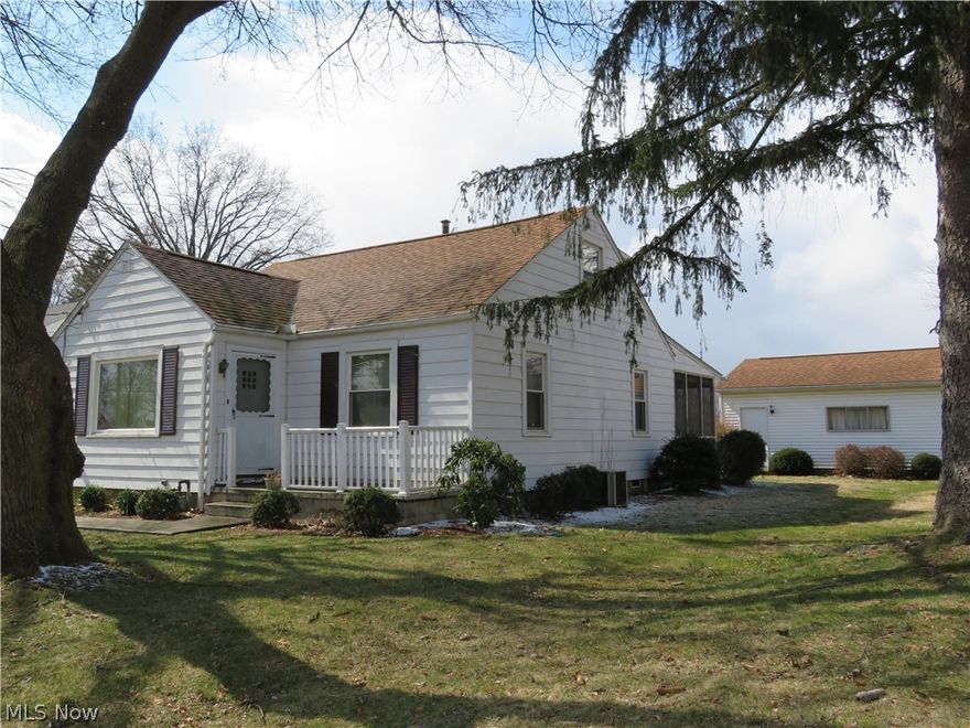 Adorable 3 bedroom bungalow in Massillon.  Home features include an eat-in kitchen, formal dining, screened-in porch, detached 2 car garage, first floor master and a 15x15 living room.  This home will not last long.  Call today to view.  Home warranty included