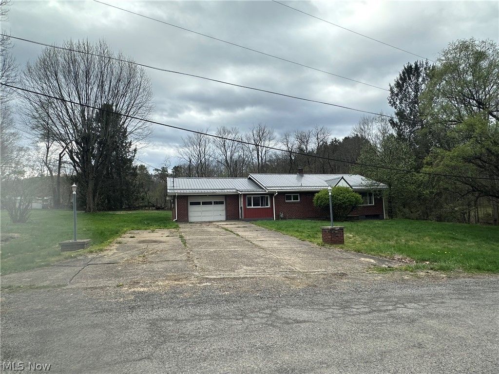 Photo of 46131 Mort Drive, East Liverpool, OH 43920 (MLS # 5201023)