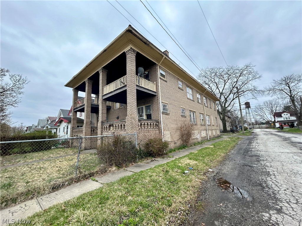 Henry C Wicks - Residential Lease