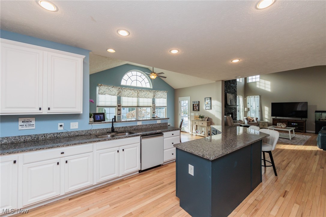 38737 Melgrove Lane, Avon, Ohio image 21