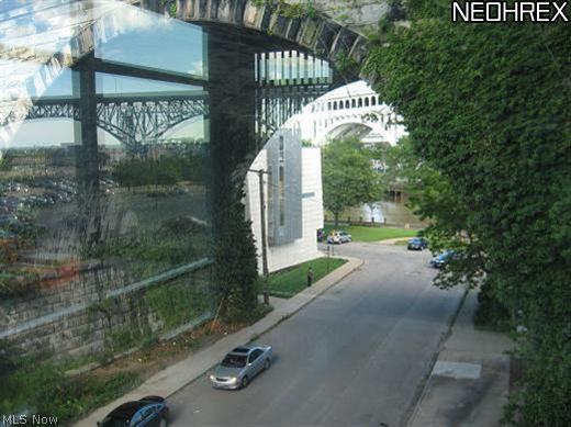 Stonebridge Plaza - Residential