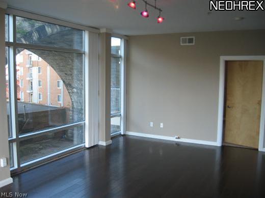 Stonebridge Plaza - Residential