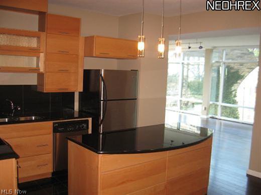 Stonebridge Plaza - Residential