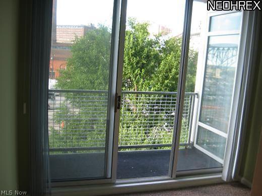 Stonebridge Plaza - Residential