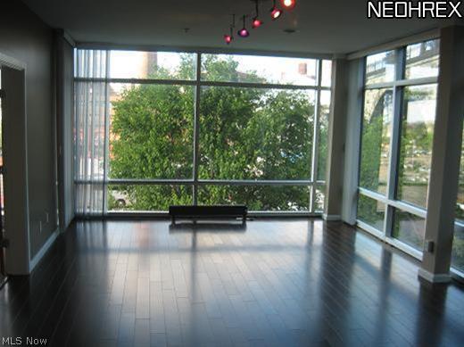 Stonebridge Plaza - Residential