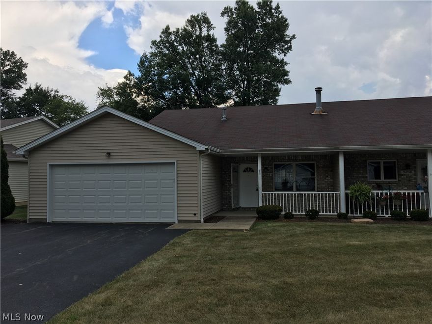 Live comfortably in this Ranch Condo with 2 Bedrooms, Full Master Bath and 1 half bath.  Kitchen and Living room with Gas Fireplace.  First Floor Laundry.