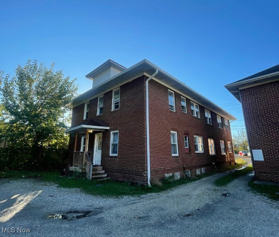 539 E Cuyahoga Falls Avenue