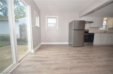 Tiny photo for 390 Morrison Avenue, Cuyahoga Falls, OH 44221 (MLS # 5202787)