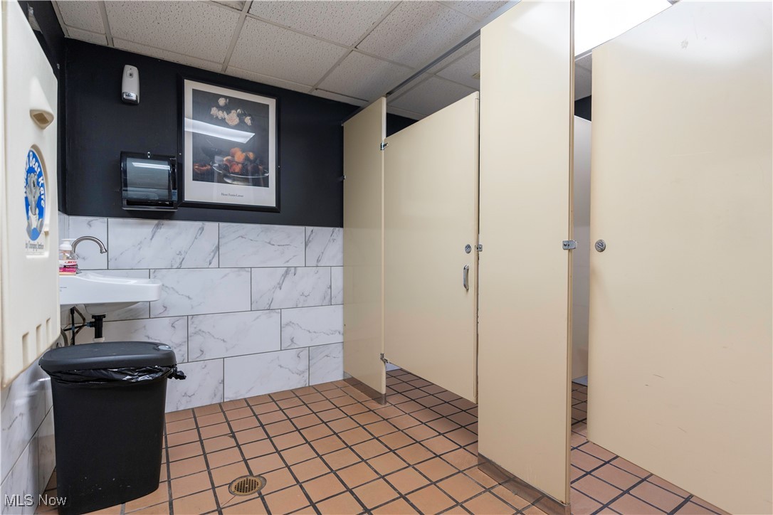 Barberton - Commercial Sale