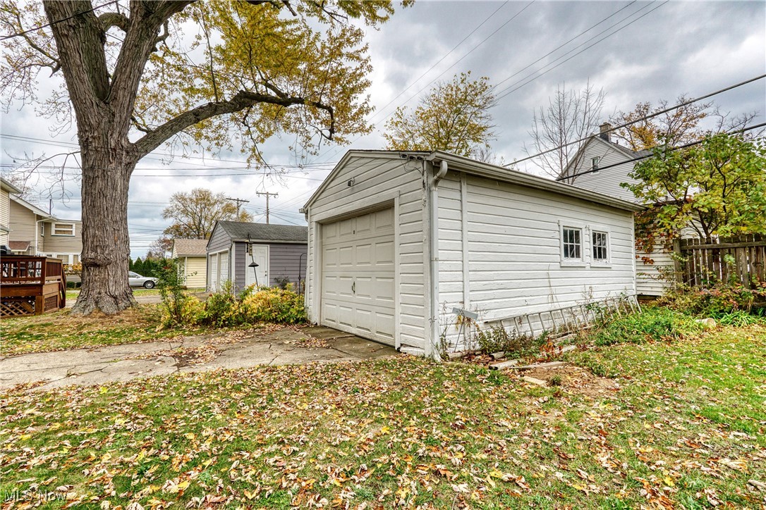 1545 Marlowe Avenue, Lakewood, Ohio image 33