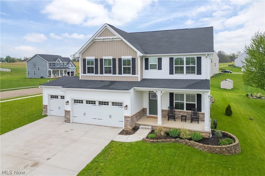 Photo of 2735 Forestview Street NE, Canton, OH 44721 (MLS # 5205327)