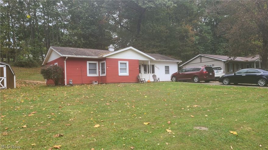 4 bed 1 bath Ranch in town close to shopping, dining and hospital. This home features a large master bedroom that could also be a spacious family room if you don't need the 4th bedroom. Everything on one floor. perfect for the first time home buyer. Range, fridge, washer and dryer stay with the property. Motivated sellers!