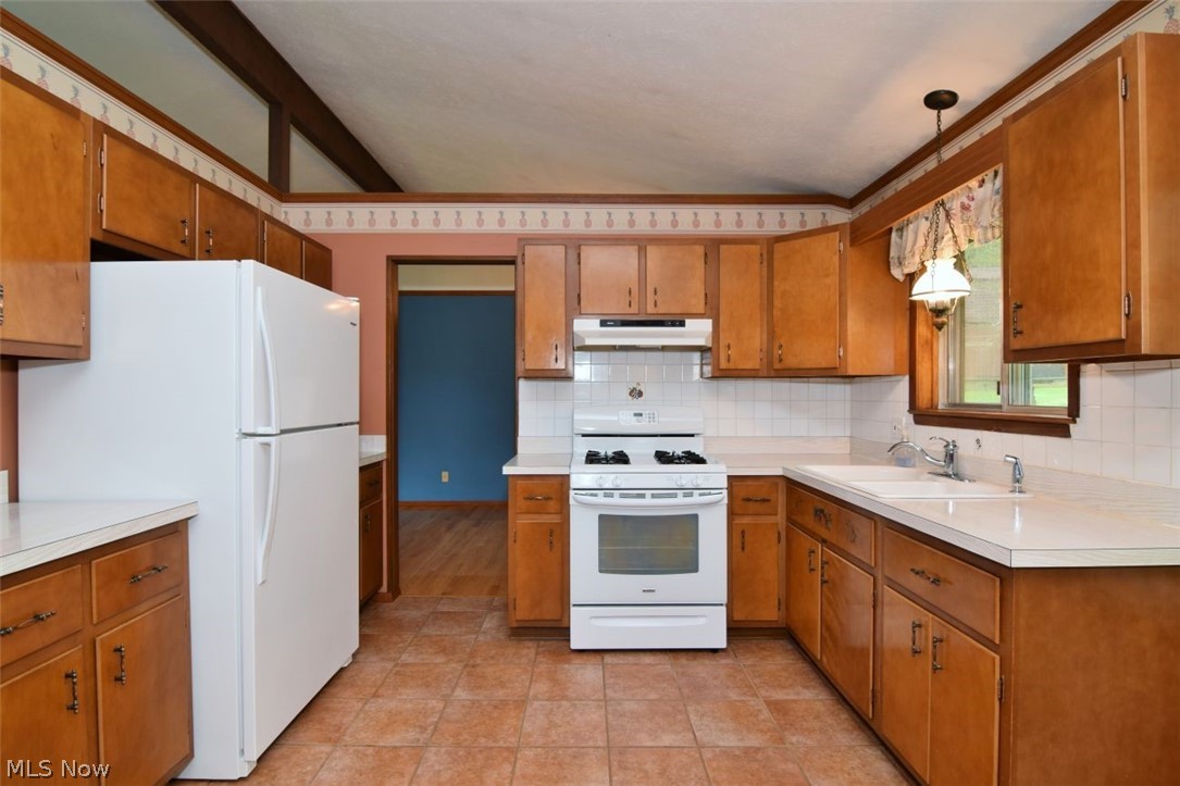 Sagamore Hills Estate #16 - Residential