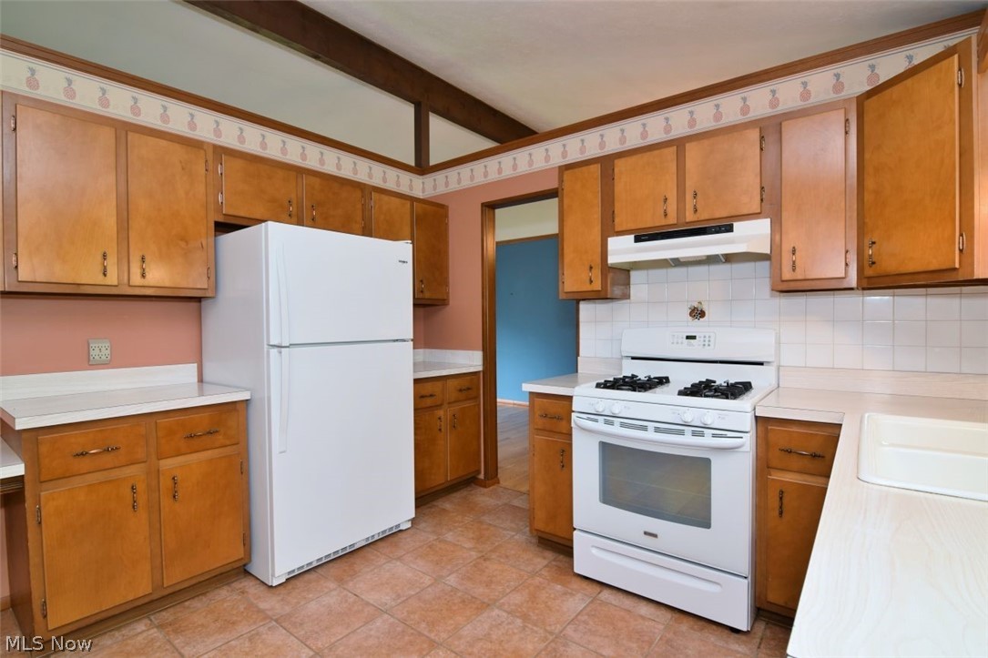 Sagamore Hills Estate #16 - Residential