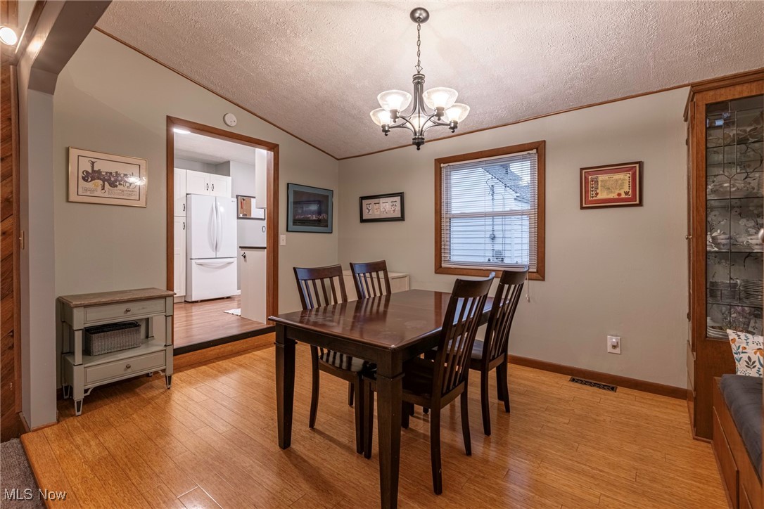 30307 Fern Drive, Willowick, Ohio image 3