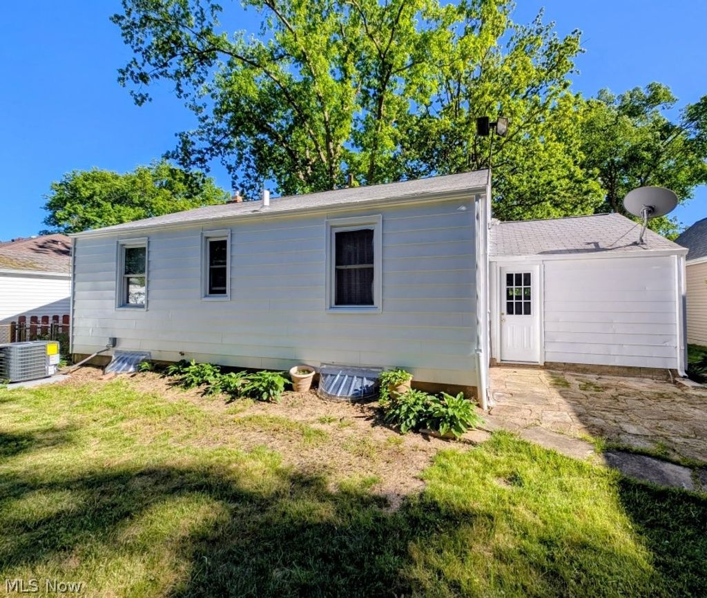 Photo of 30 French Street, Berea, OH 44017 (MLS # 5214898)