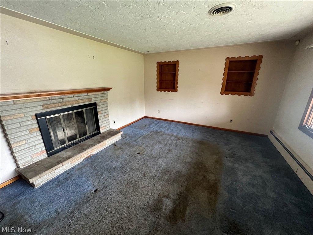 Photo of 156 Cooper Foster Park Road W, Lorain, OH 44053 (MLS # 5206555)