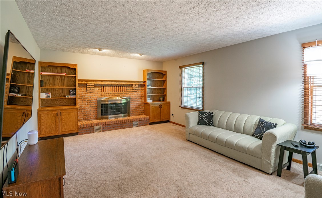 Williamsburg Village Estates - Residential