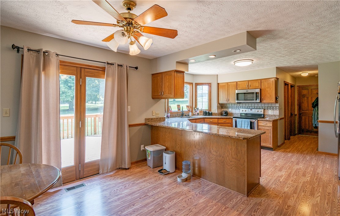 Williamsburg Village Estates - Residential