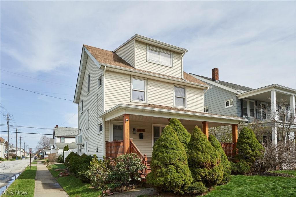 Photo of 2111 Wascana Avenue, Lakewood, OH 44107 (MLS # 5199357)