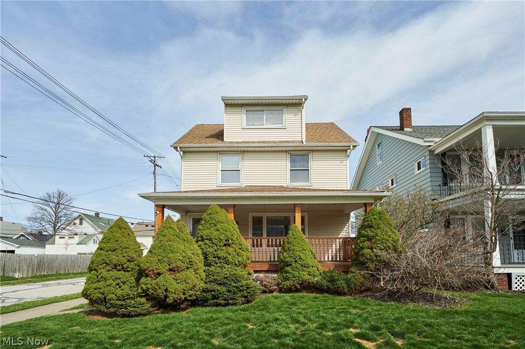 Photo of 2111 Wascana Avenue, Lakewood, OH 44107 (MLS # 5199357)