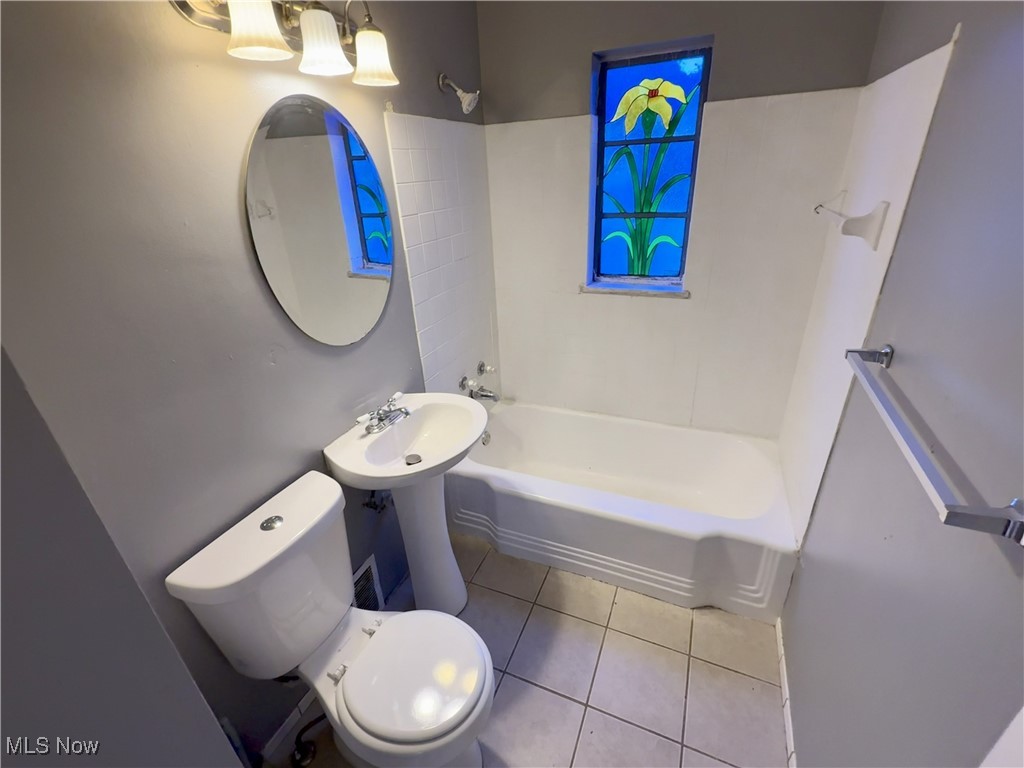 Walton Realty Cos Garfield Bl - Residential