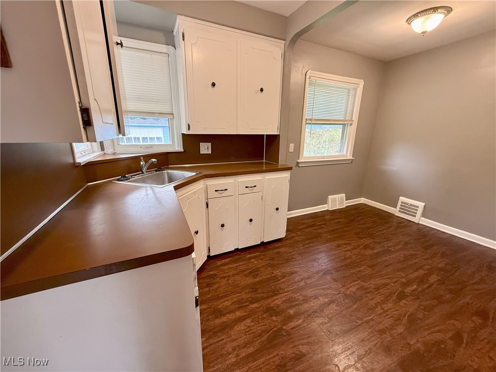 Walton Realty Cos Garfield Bl - Residential