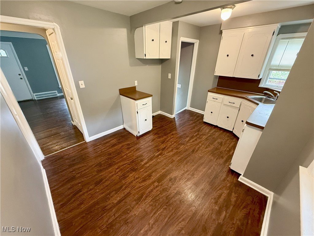 Walton Realty Cos Garfield Bl - Residential