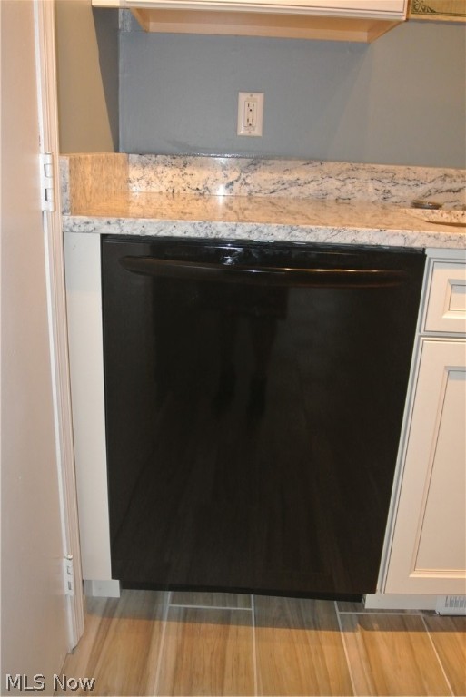 Village Green Condos 03 - Residential Lease